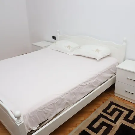 Apartment Eda City Center Berat Exterior photo